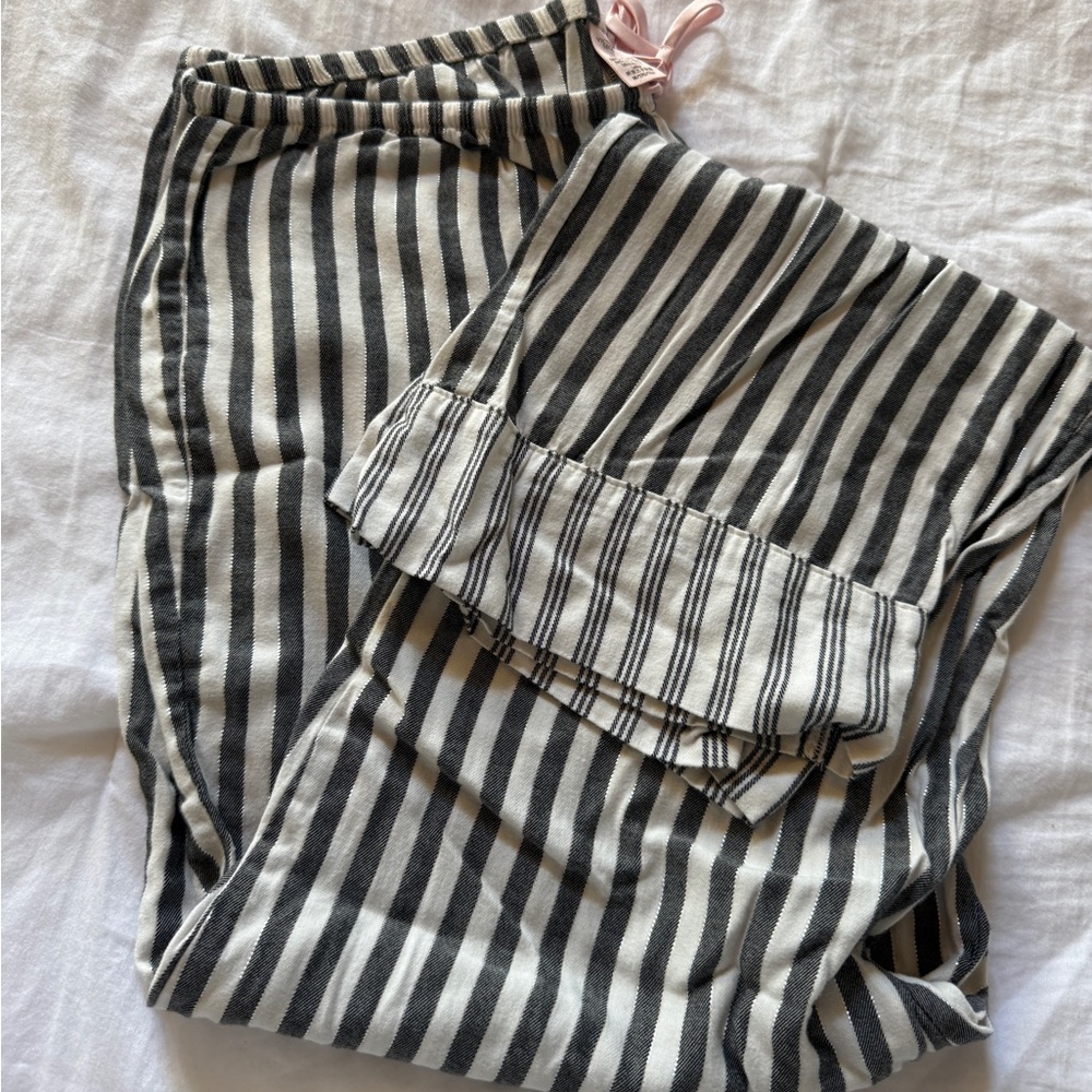 Victoria Secret pajama set. Size M Charcoal grey and white stripes - Picture 3 of 4